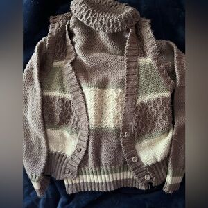 Sweater and vest size large